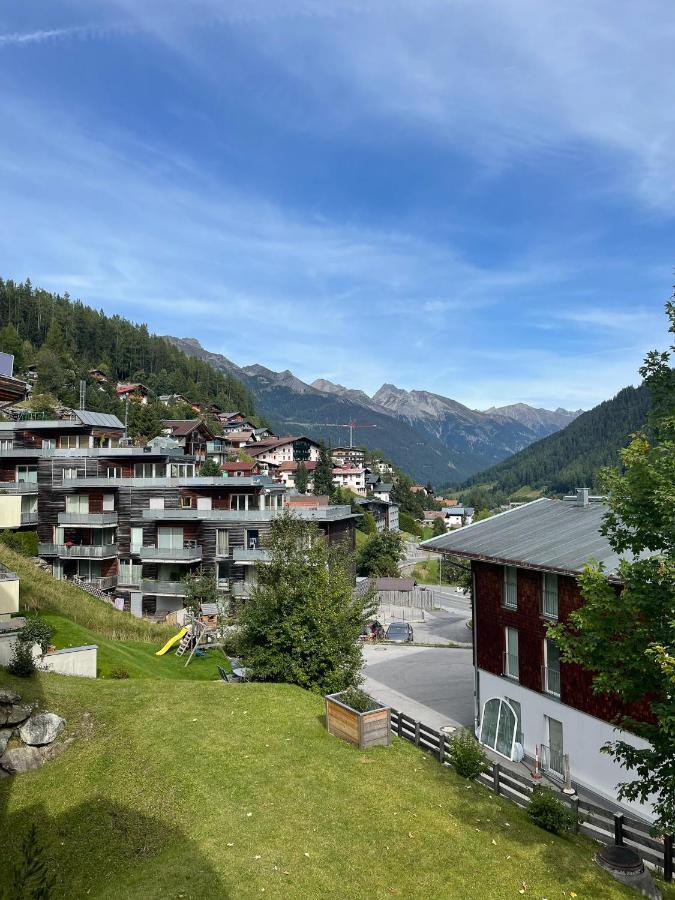 Chalet Lenzi Acomodação com café da manhã Sankt Anton am Arlberg Exterior foto
